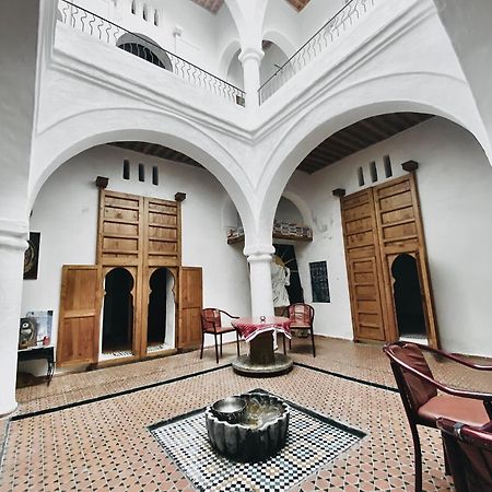 Tarbi'aat Tetaoun 44 Hotel Tetouan Bagian luar foto