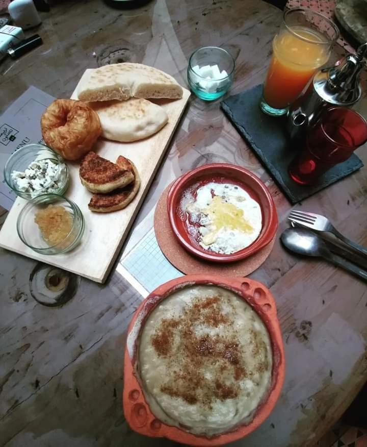 Tarbi'aat Tetaoun 44 Hotel Tetouan Bagian luar foto