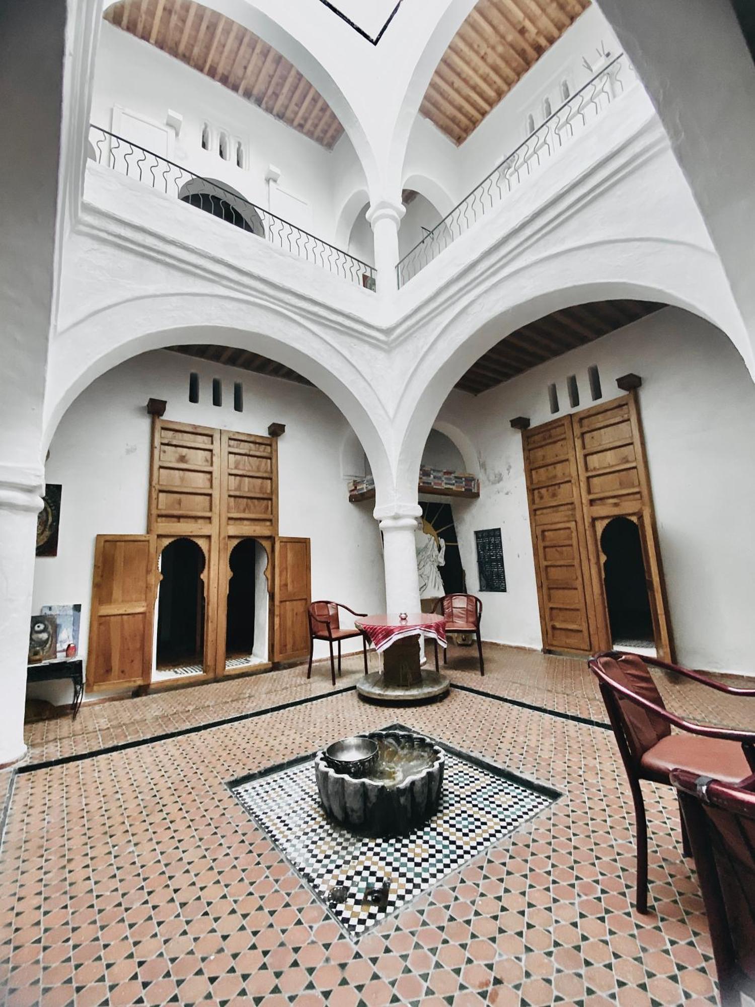 Tarbi'aat Tetaoun 44 Hotel Tetouan Bagian luar foto